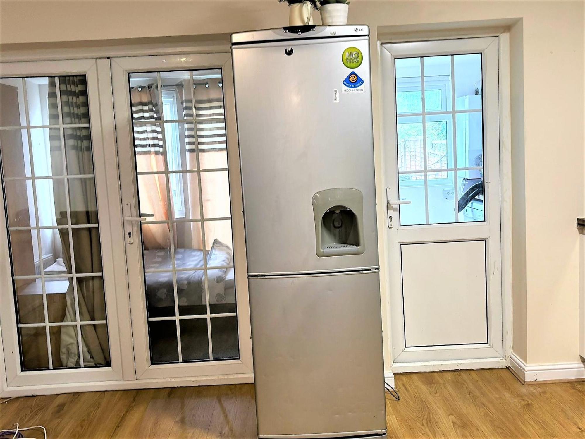 London Luxury 5 Bedroom House 2 Min Walk To The Tube Station Dagenham Luaran gambar